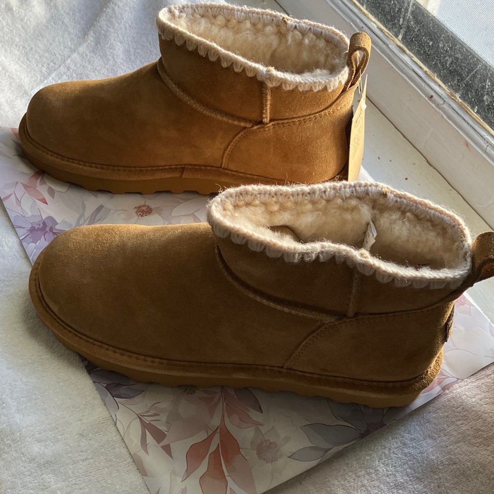 BearPaw Tan Suede Boots